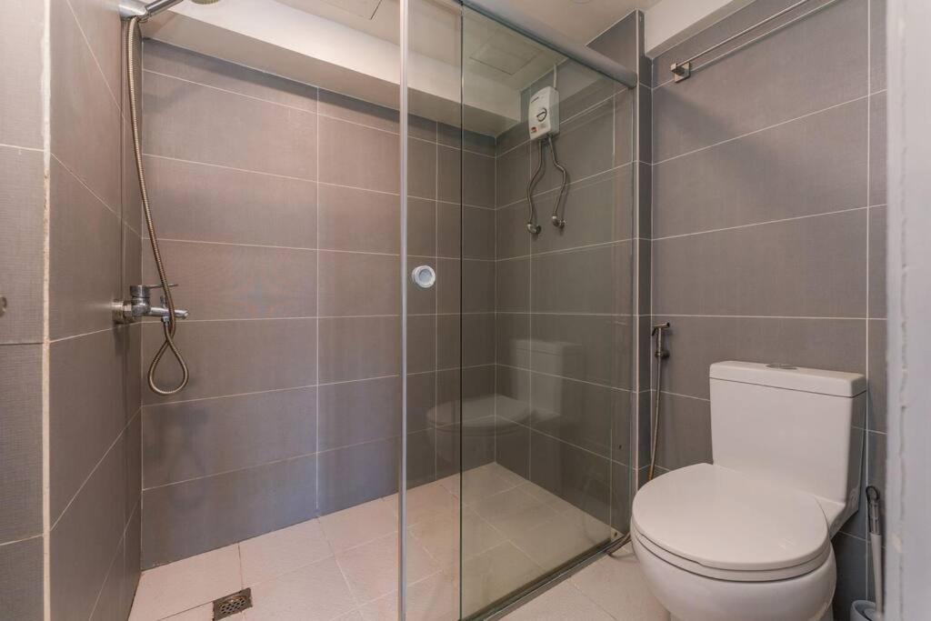 Airport Express Hostel E-527, 2 Minutes To Airport,Fast Wifi, Free Netflix Lapu-Lapu City Exterior photo